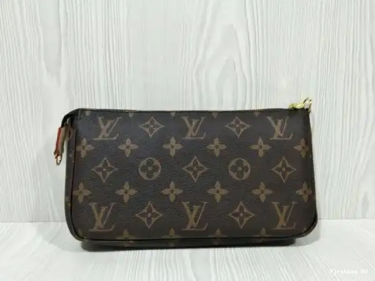 First bags ru POCHETTE Louis Vuitton ACCESSOIRES 0521